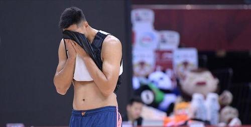 篮球爆料朱芳雨杜锋视频,朱芳雨杜锋同框，揭秘幕后故事与精彩瞬间  第1张